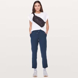 Lululemon On The Fly Woven Pant in True Blue